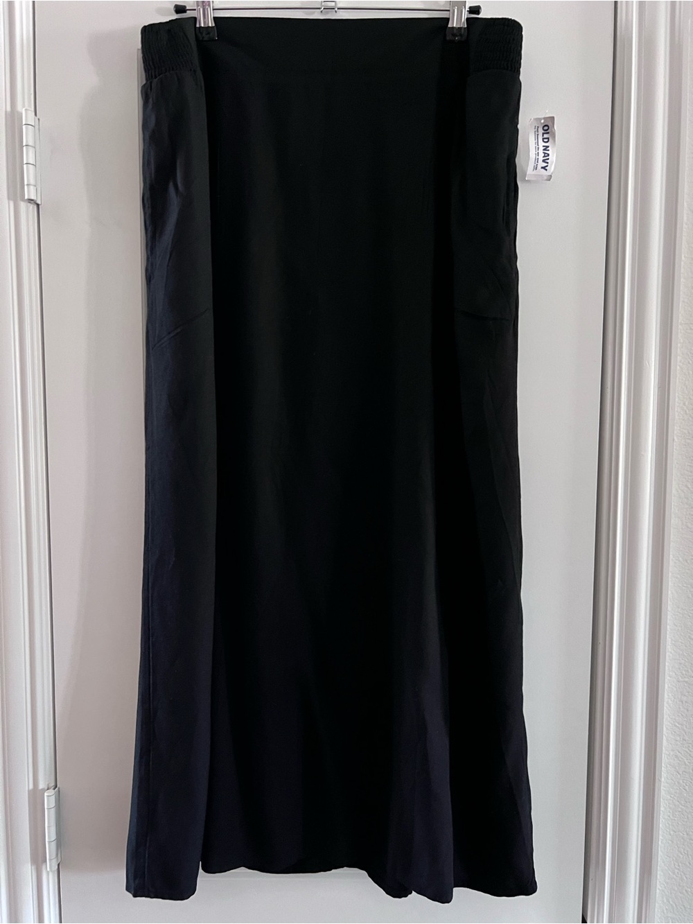 Old Navy Black Pull-On Maxi Skirt